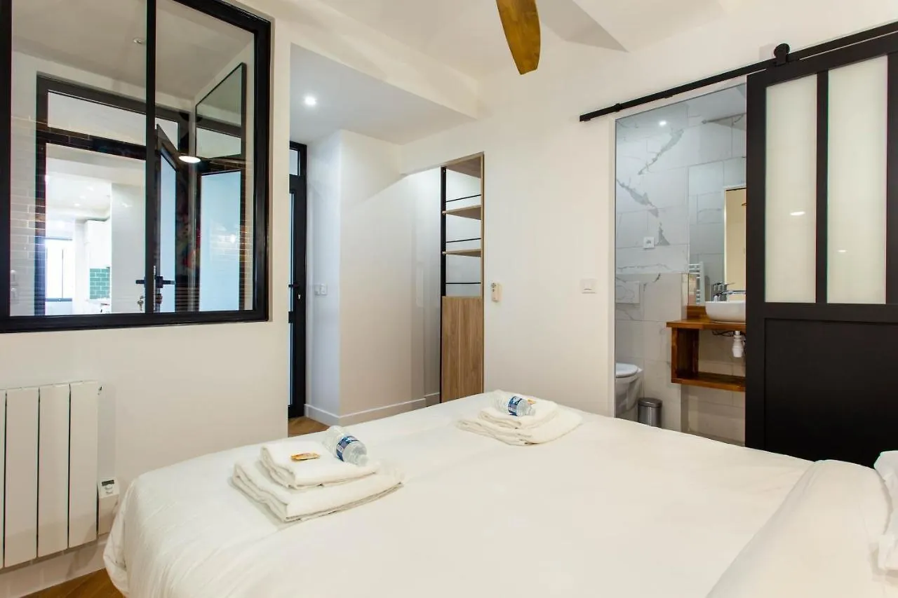 Stunning Apartment - 3Br-10P - Bastille-Voltaire Paris 0*,