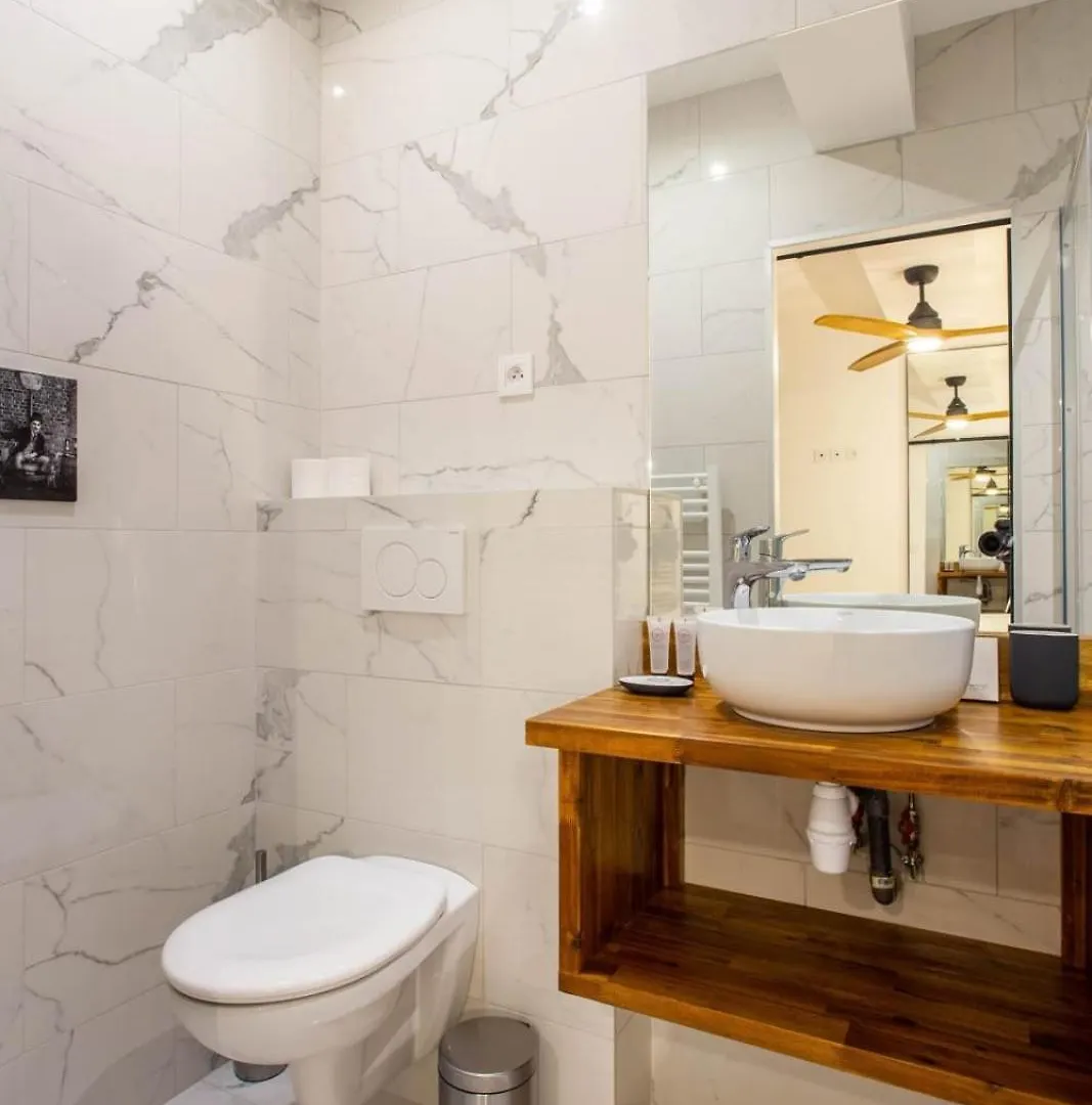 פריז Stunning Apartment - 3Br-10P - Bastille-Voltaire